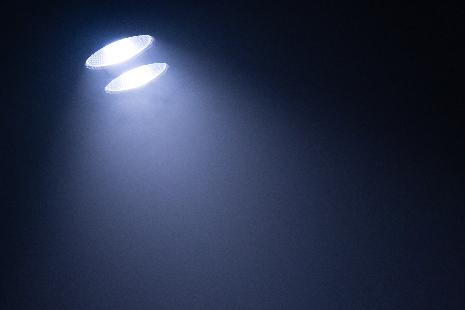 Event Lighting BLINDERRGBW - 2x 100 W RGBW 4-in-1 COB LED Blinder