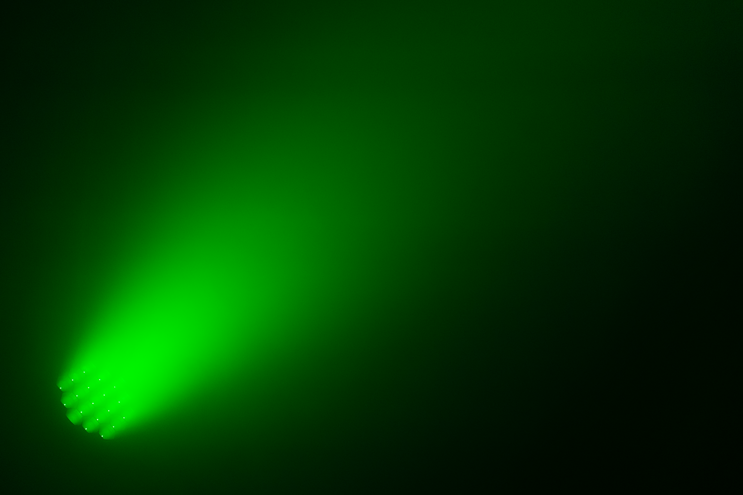 M19W20 - 19x20W RGBALC LED Ring Control Wash Zoom Head