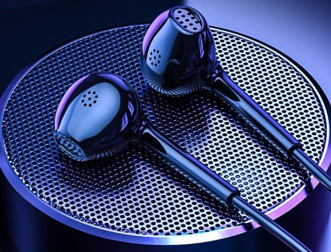 NEW LENOVO XS10 Type C Wired Earphones 5G Earbuds Black (Refer compatibility before purchase)