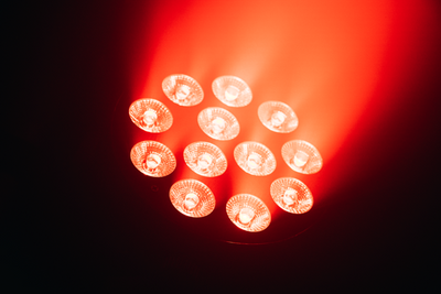 PAR12X12LW - 12x 12W LED RGBWAU Parcan with IR Remote (White)