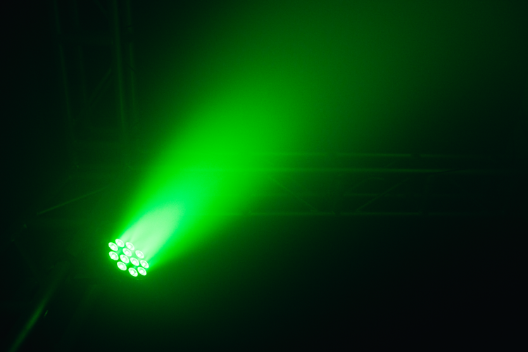 Event Lighting PAR12X12L - 12x 12W LED RGBWAU Parcan with IR Remote