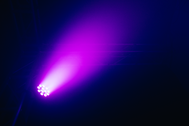 Event Lighting PAR12X12L - 12x 12W LED RGBWAU Parcan with IR Remote