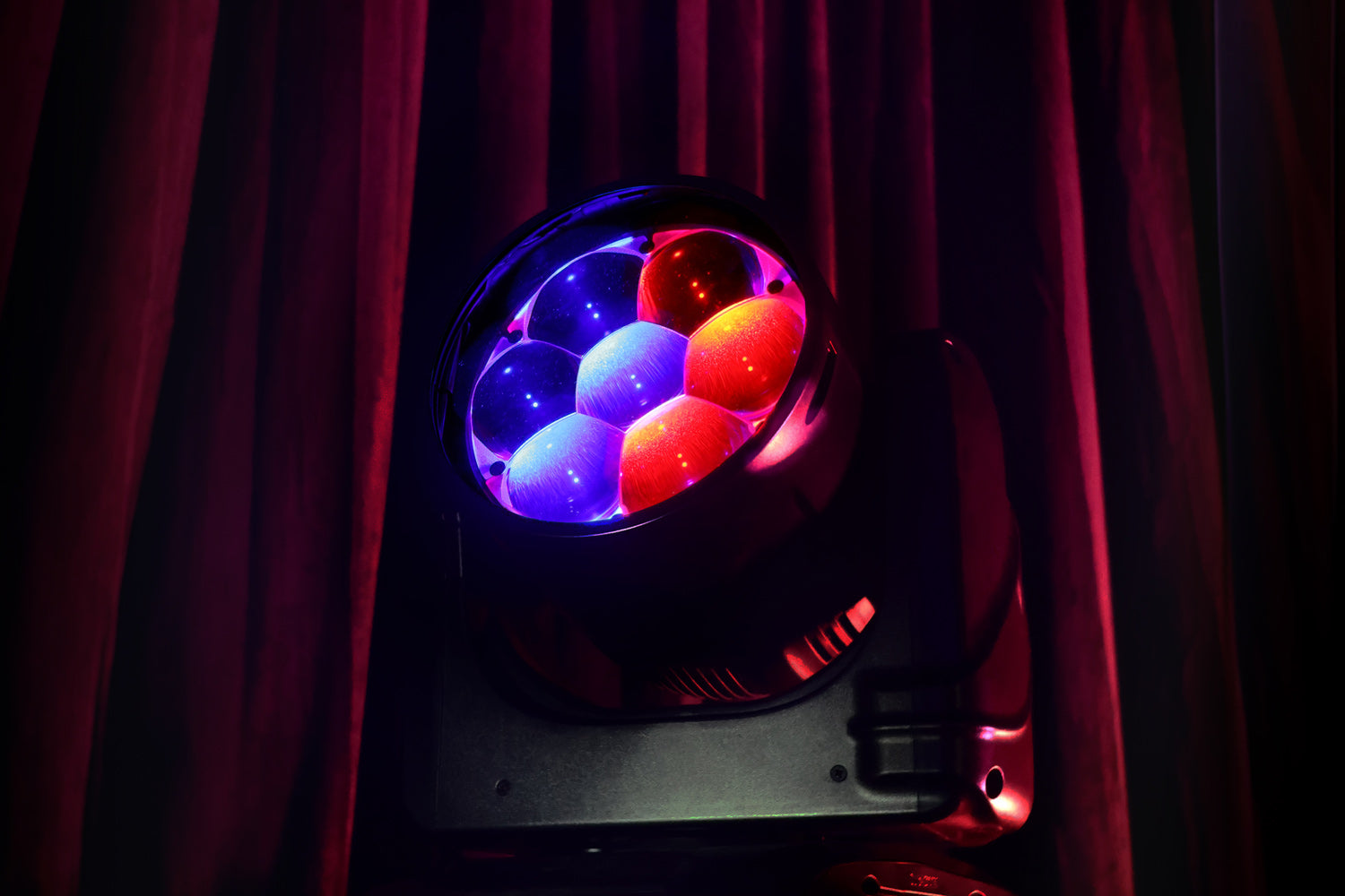 HAVOCW7X40CRI - 7 x 40W Zoom Wash Moving Head