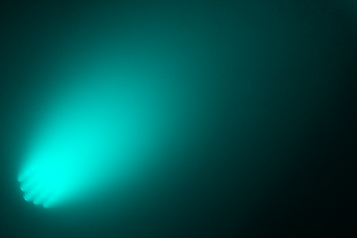 M19W20 - 19x20W RGBALC LED Ring Control Wash Zoom Head