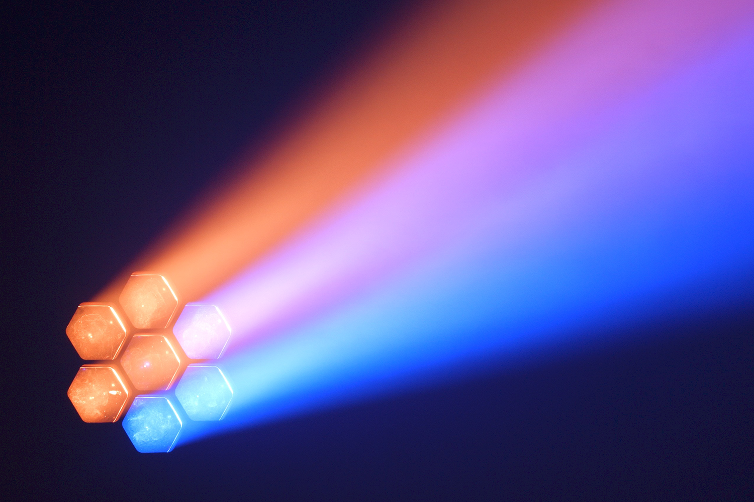 Event Lighting M7W40RGBW - 7x 40 W RGBW LED Pixel Control Wash Zoom Head