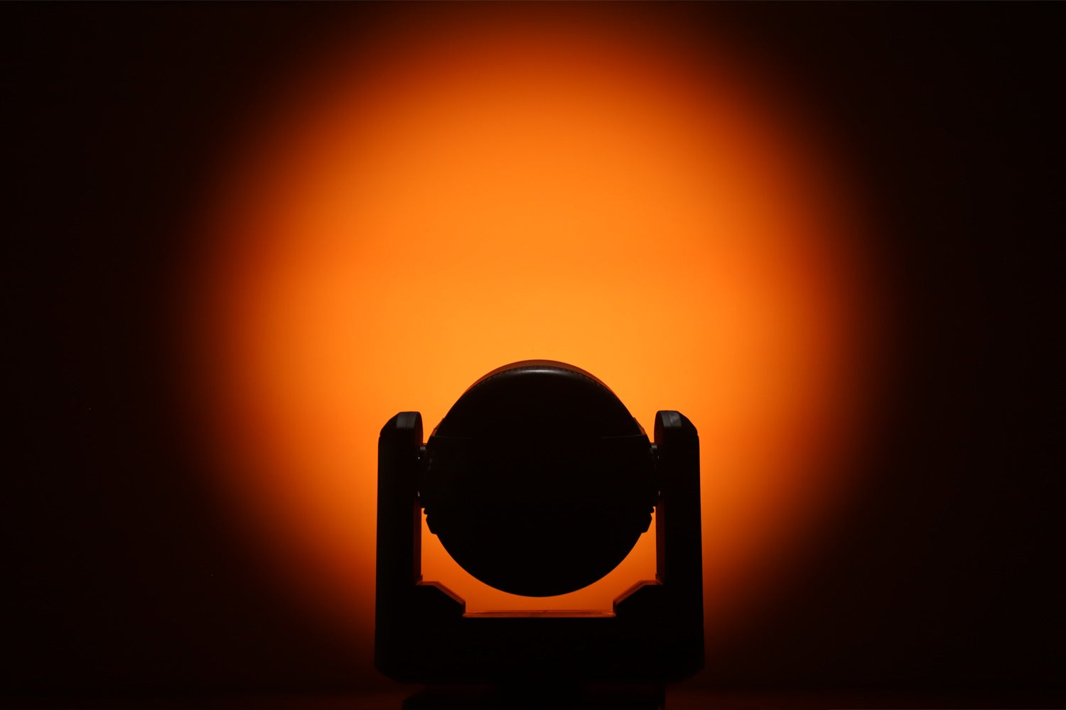 OUTBACK12X40W - 12 x 40W Zoom Wash Outdoor Moving Head