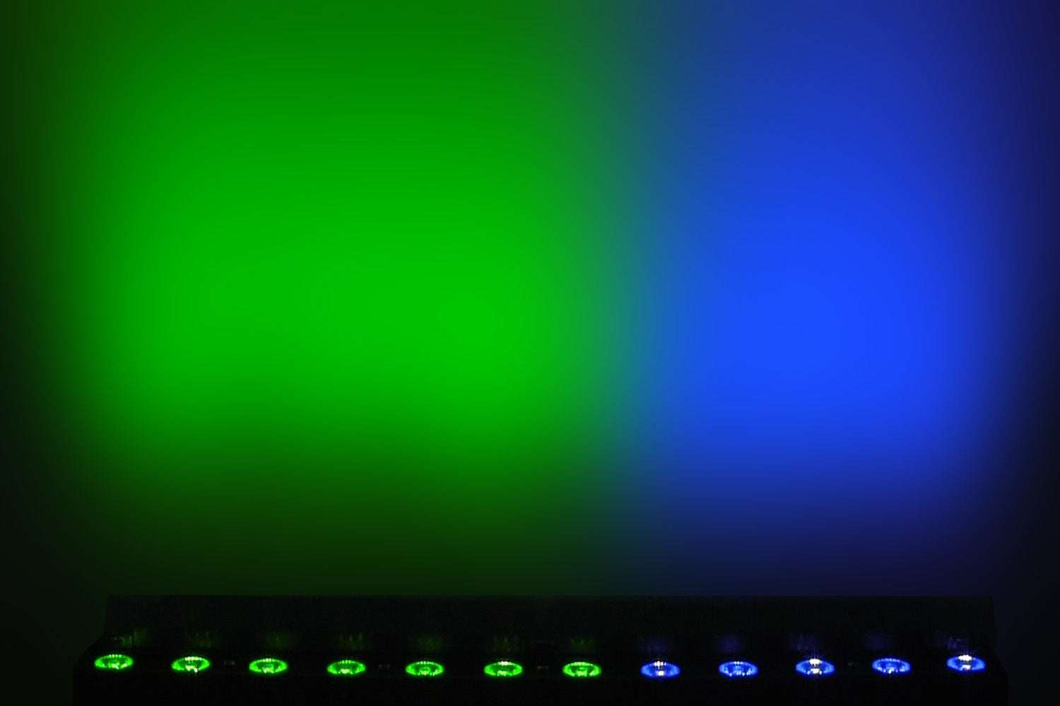 PIXBAR12H - 12 x 12W RGBWAU Pixel Control Bar with barndoor