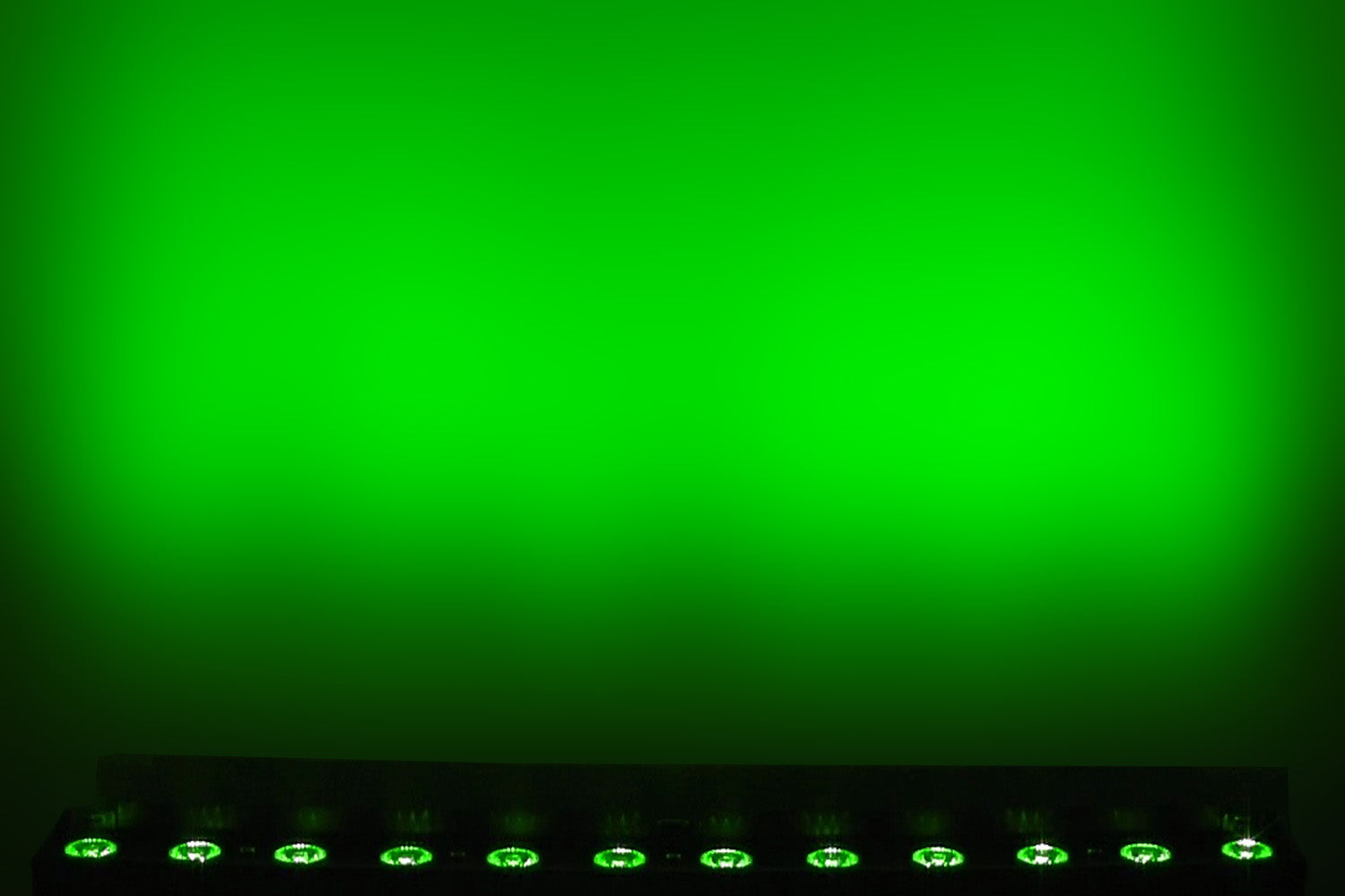 PIXBAR12H - 12 x 12W RGBWAU Pixel Control Bar with barndoor