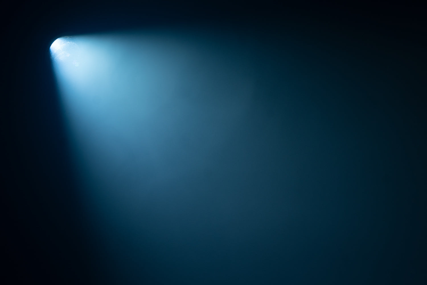 Event Lighting LM250 - 250W LED Spot Moving Head