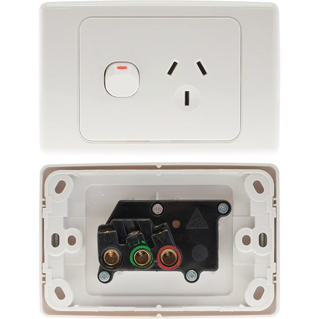 2015WE HORIZONTAL SINGLE GPO WHITE 10AMP CLIPSAL CLIPSAL CLI2015WE