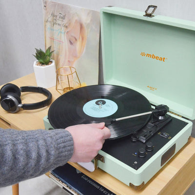 TR96TGN VINTAGE TURNTABLE WITH BT GREEN WOODSTOCK II MBEAT MB-TR96TGN