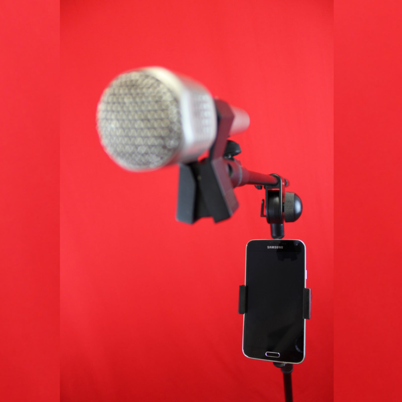 Universal Phone Holder For Microphone and Music Stand Clamp On Metal Gooseneck